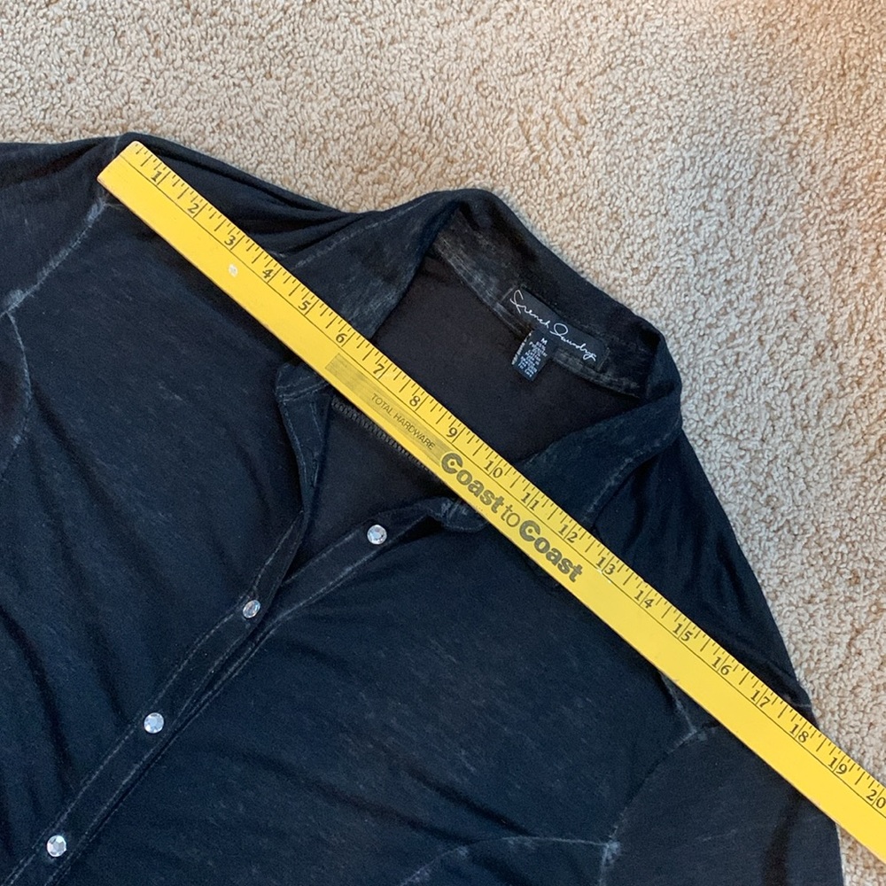 5/$25❗️Black Button-Up Shirt - Picture 4 of 12